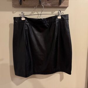 Amazon Guanny Black Faux Leather Mini Skirt Size Large